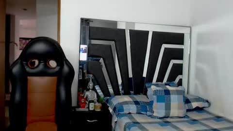 Noah Harris01 online show from February 2026 12:01:01 PM