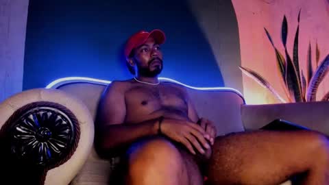 Snapshot of noah_jones__ chatting on December 2024 08:23:02 AM Noah online show from December 2024 08:23:02 AM