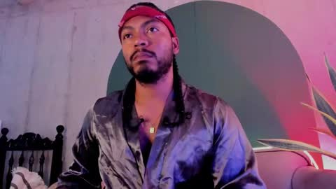 Snapshot of noah_jones__ chatting on January 2025 06:27:01 PM Noah online show from January 2025 06:27:01 PM