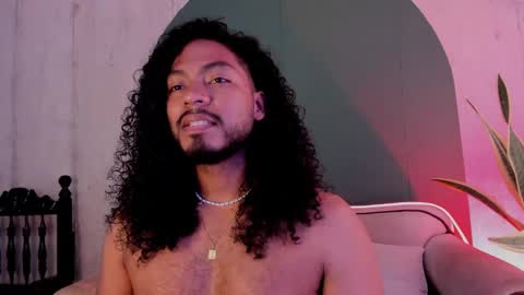 Snapshot of noah_jones__ chatting on January 2025 05:38:02 PM Noah online show from January 2025 05:38:02 PM