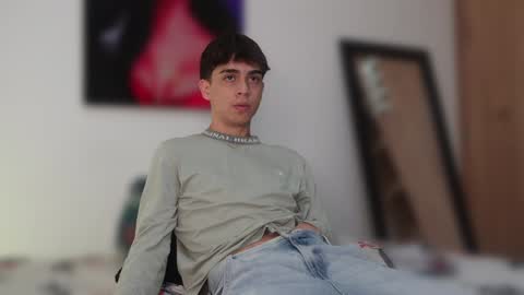 Snapshot of noah_loveboy chatting on December 2024 03:47:02 AM Noah online show from December 2024 03:47:02 AM