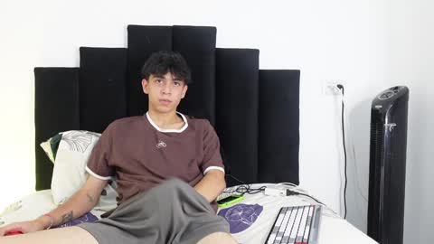 Snapshot of noah_loveboy chatting on January 2025 07:27:01 PM Noah online show from January 2025 07:27:01 PM