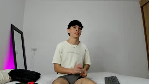 Snapshot of noah_loveboy chatting on September 2025 08:41:01 PM Noah online show from September 2025 08:41:01 PM