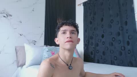 Snapshot of noah_tyler_ chatting on May 2026 06:46:01 PM noah tyler online show from May 2026 06:46:01 PM