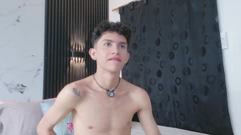 Snapshot of noah_tyler_ chatting on May 2026 07:10:02 PM noah tyler online show from May 2026 07:10:02 PM