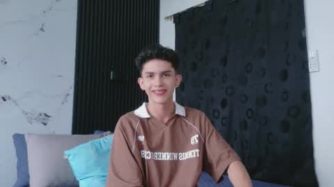 Snapshot of noah_tyler_ chatting on May 2026 08:14:01 PM noah tyler online show from May 2026 08:14:01 PM