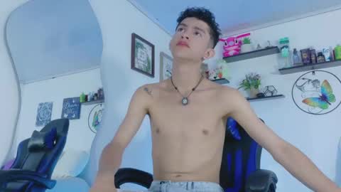 Snapshot of noah_tyler_ chatting on June 2026 06:14:01 PM noah tyler online show from June 2026 06:14:01 PM