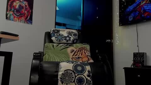 LIAM- noah online show from January 2025 03:03:01 PM