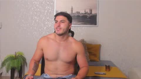 Noah Stevenss online show from August 2026 01:51:01 AM