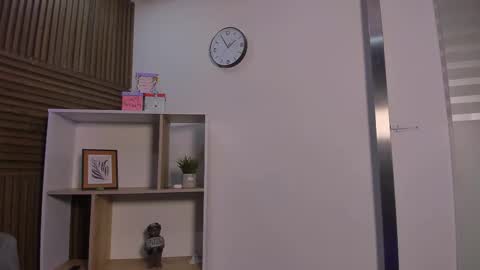 Noah Wolf online show from February 2026 04:56:01 AM