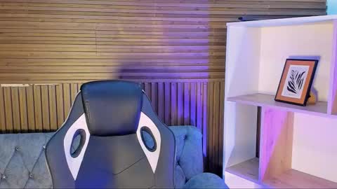 Noah Wolf online show from March 2026 05:13:02 AM