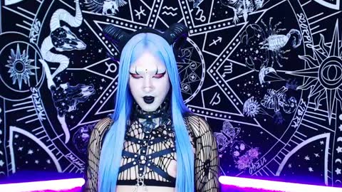 caroline online show from April 2026 10:48:02 PM