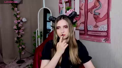 Snapshot of nocturnehuntress chatting on June 2026 07:35:02 AM Alice online show from June 2026 07:35:02 AM
