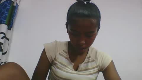 noelina online show from March 2026 06:09:02 AM