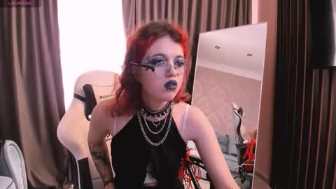 Elly online show from September 2025 10:37:01 PM