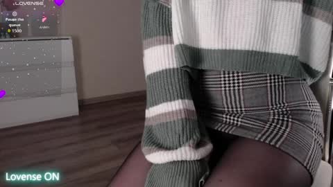 noelleneptune online show from March 2026 03:01:01 PM