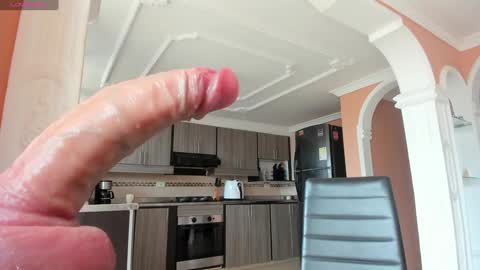  In instagram dayhannanoemi online show from October 2025 03:24:01 PM