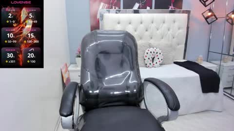 Noha Scott online show from March 2026 11:01:01 PM