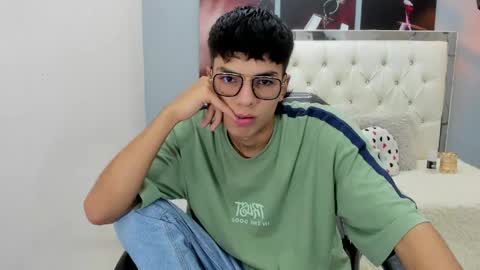 Noha Scott online show from April 2026 10:45:01 PM