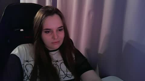 noir_ember_ online show from September 2025 10:27:01 AM