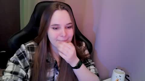 noir_ember_ online show from November 2025 11:09:02 AM