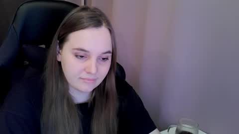 noir_ember_ online show from March 2026 03:51:01 PM