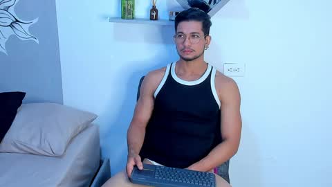 Snapshot of nolan_joness chatting on May 2026 01:58:02 AM Im Nolan online show from May 2026 01:58:02 AM