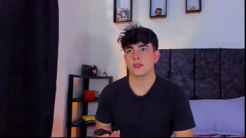 Nolan  online show from October 2025 07:59:01 PM