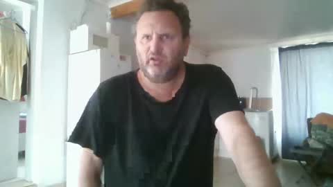 Snapshot of nollie244 chatting on October 2025 09:18:02 AM Nollie online show from October 2025 09:18:02 AM