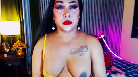 Snapshot of nomercy_mistress_sph chatting on May 2026 09:28:02 AM I AM YOUR MISTRESS YASSY DON T BE RUDE no ONE LOVE ME i KICK U online show from May 2026 09:28:02 AM