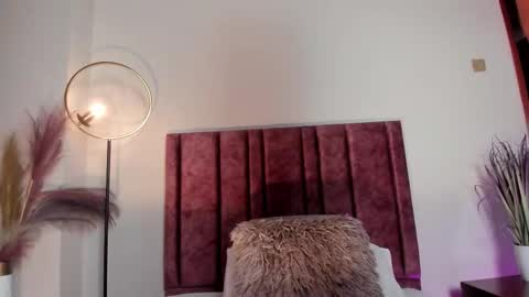 Nora Da Silva online show from February 2026 07:01:02 PM