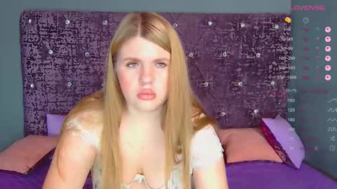 Nora online show from November 2025 01:15:01 AM