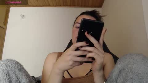 noreen_ online show from November 2025 10:37:01 PM