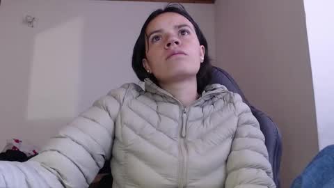 noreen_ online show from December 2025 03:40:02 PM