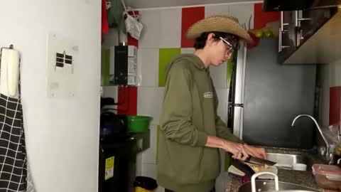 Norehg online show from October 2025 08:44:02 AM