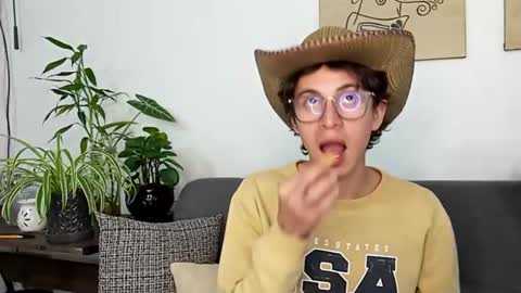 Norehg online show from October 2025 11:27:01 PM