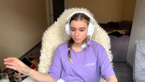 Elena online show from April 2026 07:33:01 AM