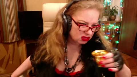miss Tress online show from May 2026 08:59:01 PM