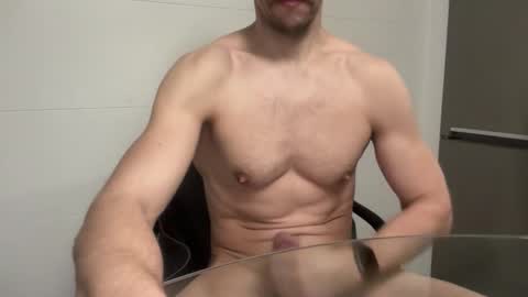 north_guy799643 online show from February 2026 04:00:01 PM