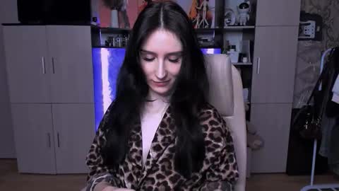 Hazel online show from January 2026 09:20:02 PM