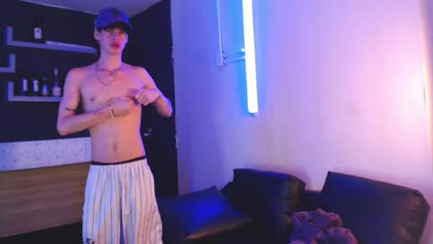 Nova Salvatore online show from January 2026 04:05:01 AM