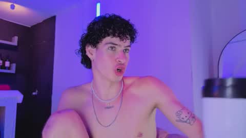 Nova Salvatore online show from March 2026 04:18:01 AM