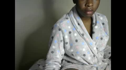 novaah online show from November 2025 03:10:02 AM