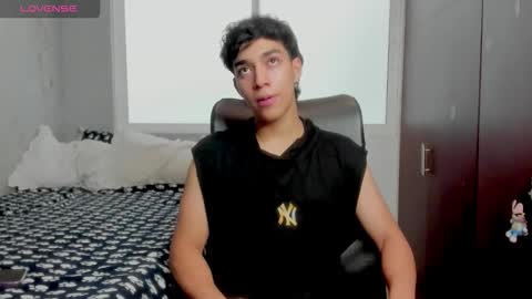 Noxx  online show from December 2025 04:22:01 PM