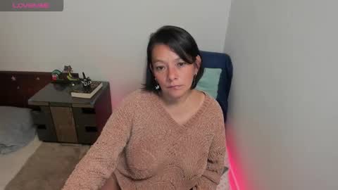 nuit_rose online show from November 2025 02:21:01 AM