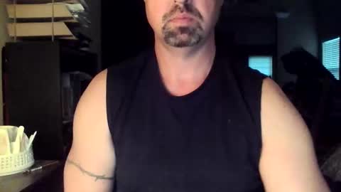 nvrenuff1979 online show from October 2025 11:44:01 AM