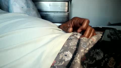 KN online show from October 2025 05:02:02 PM