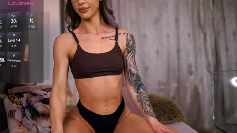 nyrobinova online show from December 2024 07:22:02 AM