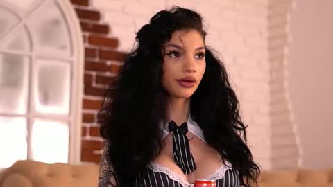 Nyssa online show from February 2026 06:02:01 PM