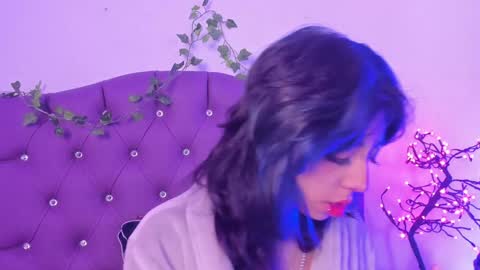   online show from December 2024 12:08:02 PM